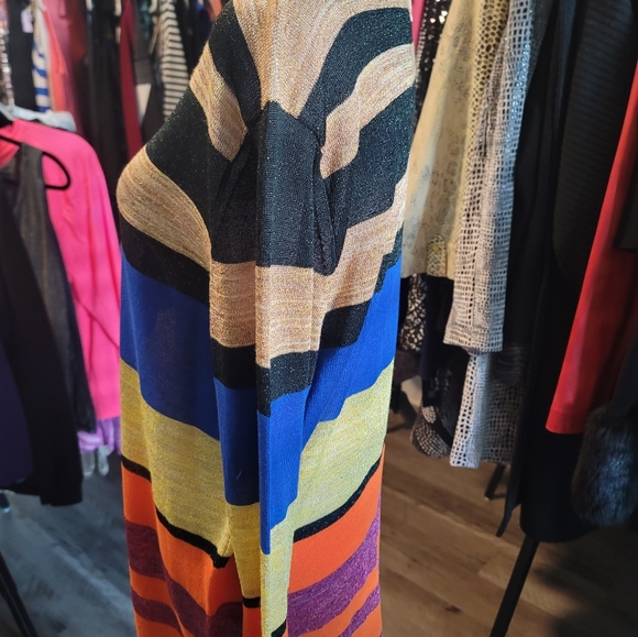 Sweater - Picture 4 of 6